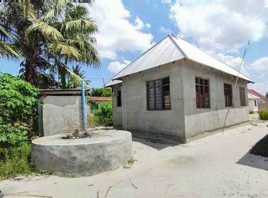 NYUMBA YAKUMALIZIA, VYUMBA VINNE (4) MAJOHE