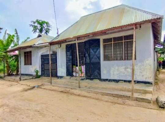 NYUMBA, VYUMBA VITATU (3) KINYEREZI-LIMBANGA