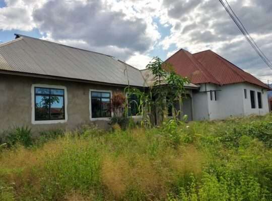 NYUMBA MBILI (PAMOJA) ZINAUZWA NA BANK, MOROGORO