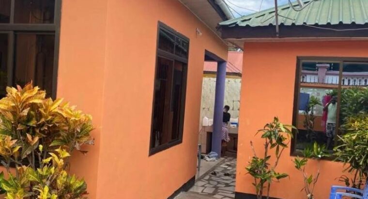 NYUMBA YENYE VYUMBA VITATU (3) KINYEREZI/KIBAGA.