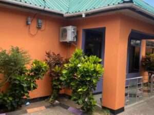 NYUMBA YENYE VYUMBA VITATU (3) KINYEREZI/KIBAGA.