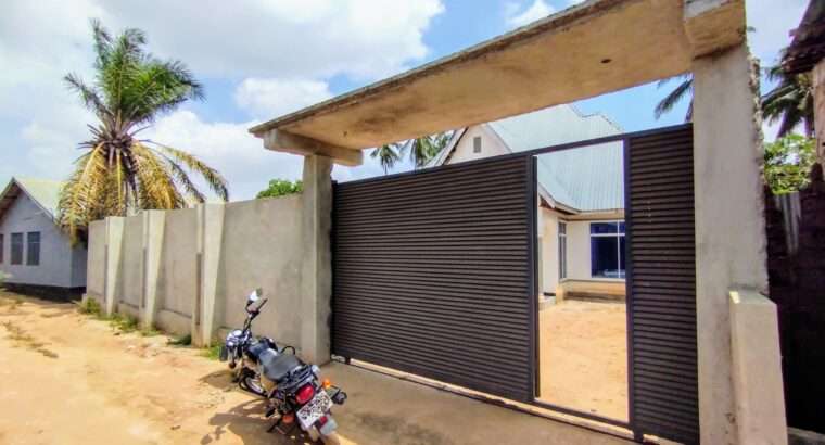 NYUMBA YENYE VYUMBA VITATU (3) PUGU KONA.