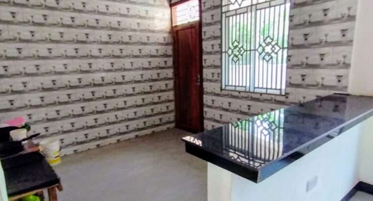 NYUMBA YENYE VYUMBA VITATU (3) PUGU KONA.