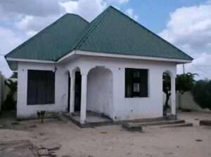 NYUMBA-TATU PAMOJA, MAJOHE-VIWEGE/GONGOLAMBOTO.