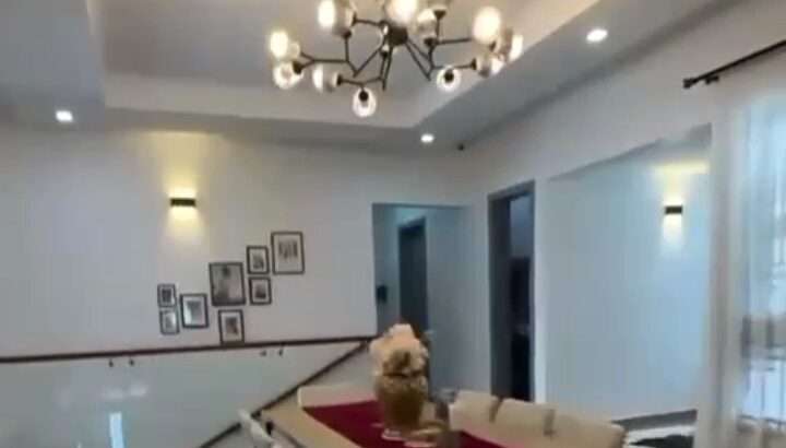 GOROFA YA-KISASA, VYUMBA VINNE(4) GOBA-KULANGWA.