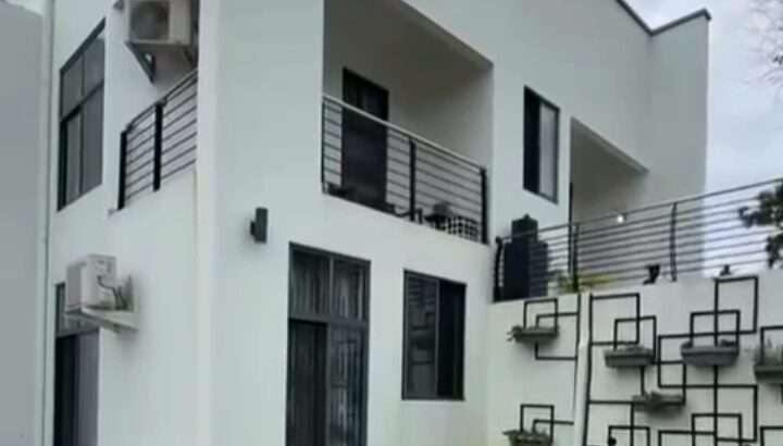 GOROFA YA-KISASA, VYUMBA VINNE(4) GOBA-KULANGWA.