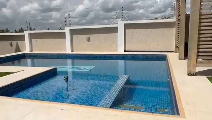 5 BDRM EXQUISITE POOL-HOME AT MADALE-MIVUMONI.