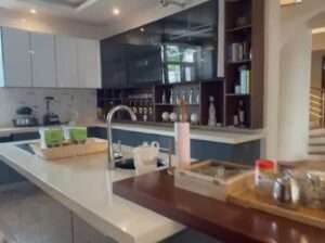 5 BDRM EXQUISITE POOL-HOME AT MADALE-MIVUMONI.