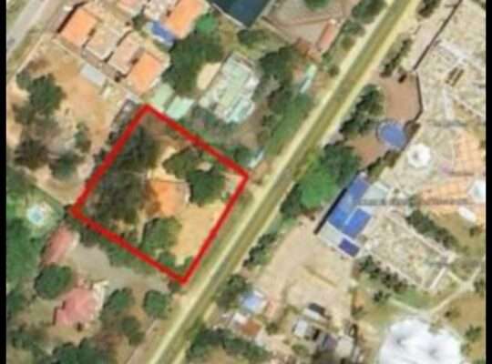 3,174 SQM COMMERCIAL/RESIDENTIAL ON TOURE DRIVE,
