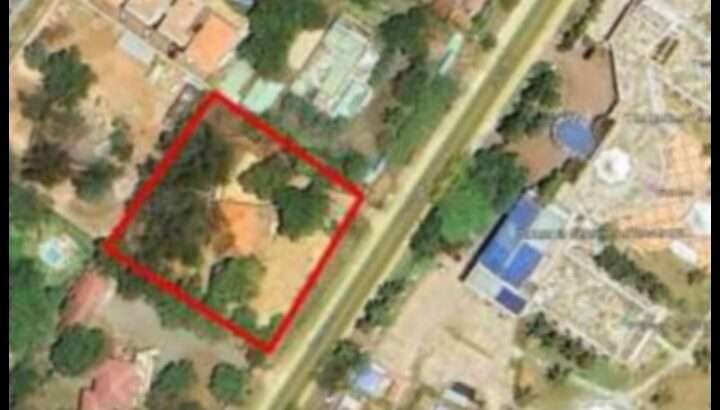 3,174 SQM COMMERCIAL/RESIDENTIAL ON TOURE DRIVE,
