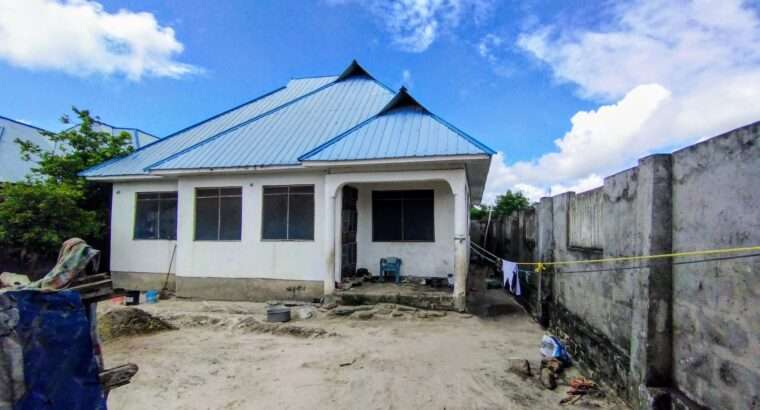 NYUMBA YA VYUMBA 3, KIVULE FREMU 10