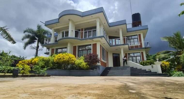 GHOROFA YA KISASA,VYUMBA VITANO (5)MTONI KIJICHI