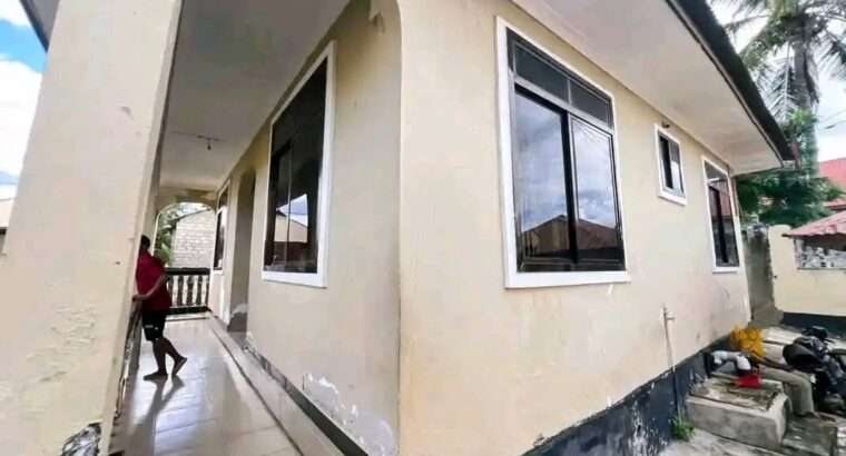 NYUMBA YA VYUMBA VITATU (3)KIBAMBA SHULE/HONDOGO