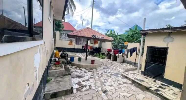 NYUMBA YA VYUMBA VITATU (3)KIBAMBA SHULE/HONDOGO