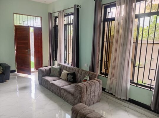 NYUMBA NZURI SANA YAKUHAMIA, MADALE-FLAMINGO.