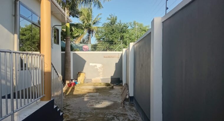 NYUMBA NZURI SANA YAKUHAMIA, MADALE-FLAMINGO.