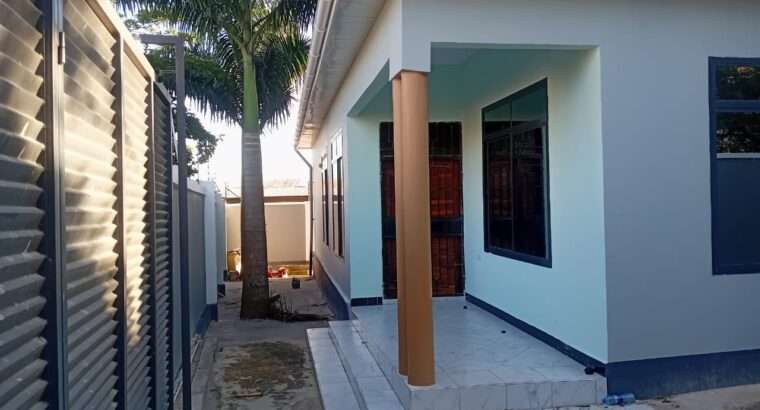 NYUMBA NZURI SANA YAKUHAMIA, MADALE-FLAMINGO.