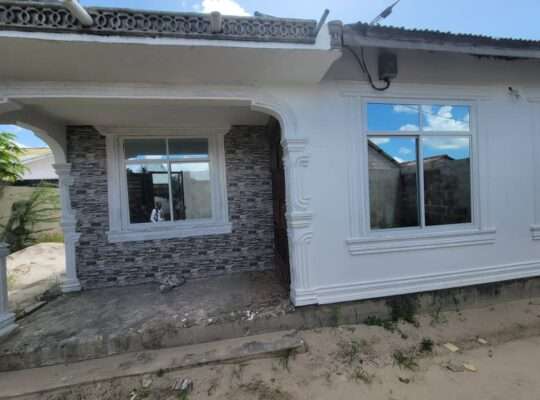 NYUMBA YENYE VYUMBA VINNE(4) MBAGALA-KINGUGI.