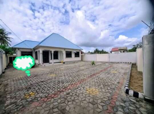 NYUMBA YENYE VYUMBA VITATU (3) KIVULE FREMU KUMI