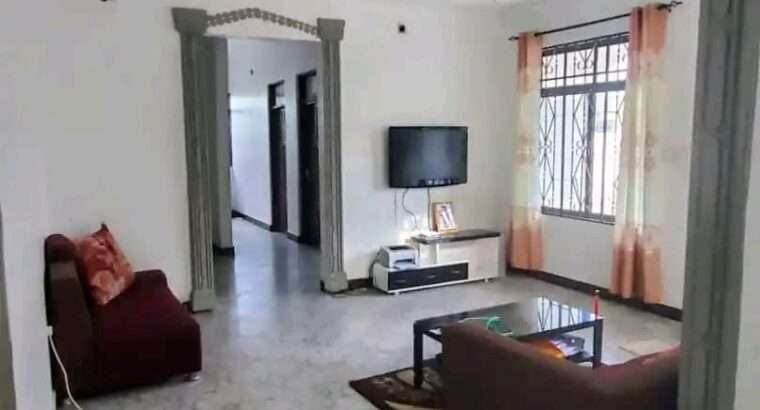 NYUMBA YENYE VYUMBA VITATU (3) KIVULE FREMU KUMI