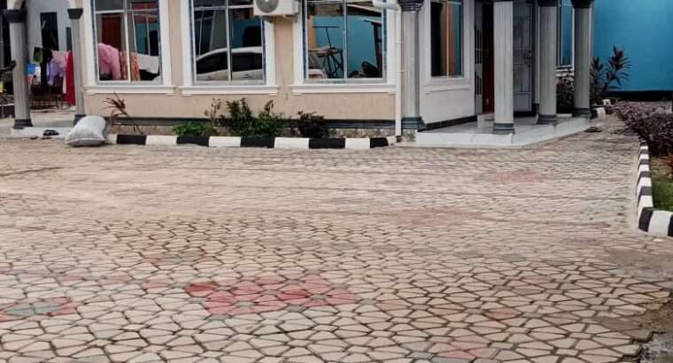 YA VYUMBA VITATU (3) CHANIKA KWA MAKAMU WA RAIS.