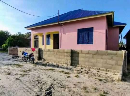 NYUMBA IMESHUSHWA BEI, ROOM 3, UKONGA BOMBAMBILI