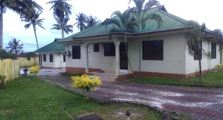 NYUMBA MBILI/MADUKA 3, KIWANJA SQM.2,000, PUGU