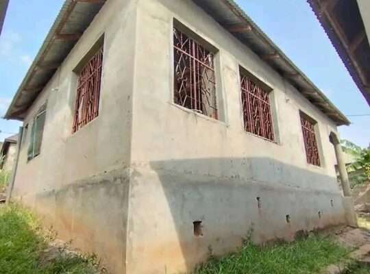NYUMBA YENYE VYUMBA VITATU (3) MBONDOLE/MSONGOLA