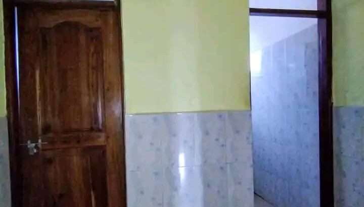 NYUMBA YENYE VYUMBA 3, KIVULE.