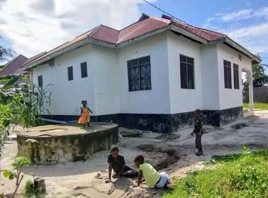 NYUMBA YENYE VYUMBA 3, KIVULE.