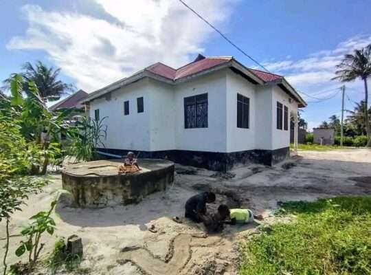 NYUMBA YENYE VYUMBA 3, KIVULE.