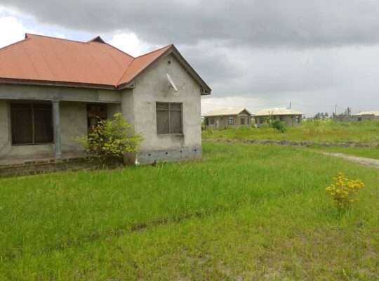 NYUMBA YENYE VYUMBA 3, INAUZA BANK, CHANIKA.