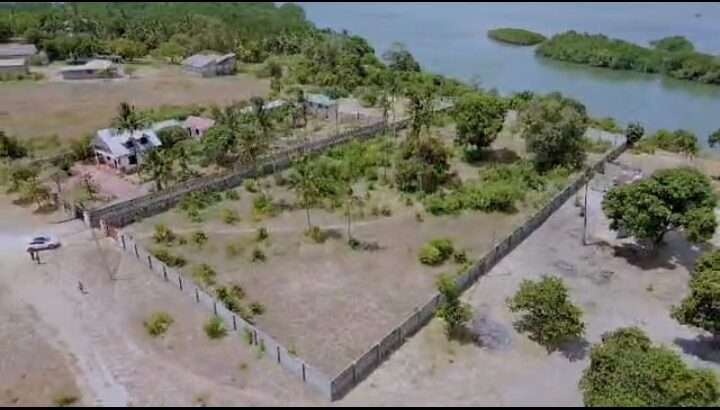 A GORGEOUS ONE-ACRE PLOT BY THE BEACH AT KIJICHI