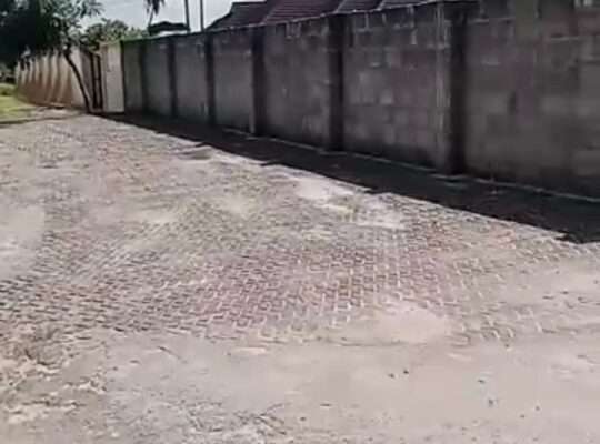 YARD YENYE SQM.2,300 INAUZWA,KIJICHI