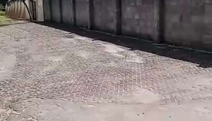 YARD YENYE SQM.2,300 INAUZWA,KIJICHI