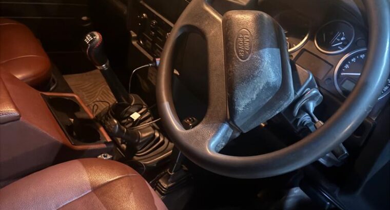 2015 LAND ROVER DEFENDER PUMA