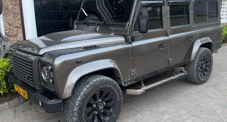 2015 LAND ROVER DEFENDER PUMA