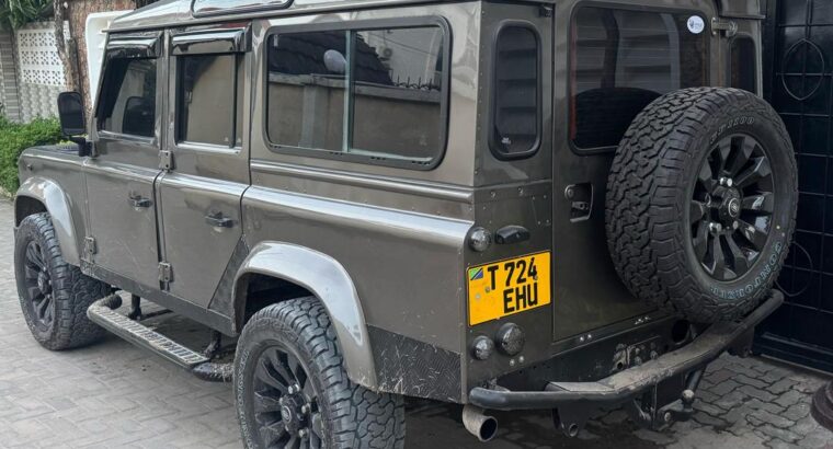 2015 LAND ROVER DEFENDER PUMA