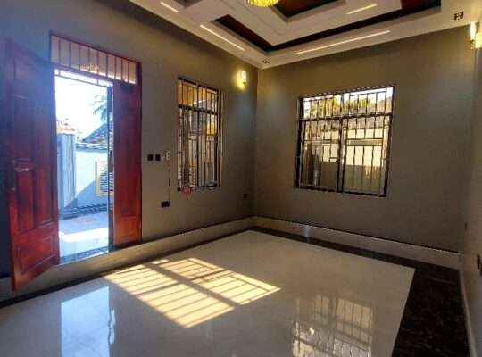 NYUMBA MPYA YAKISASA,TSH.115 MIL.MBAGALA.