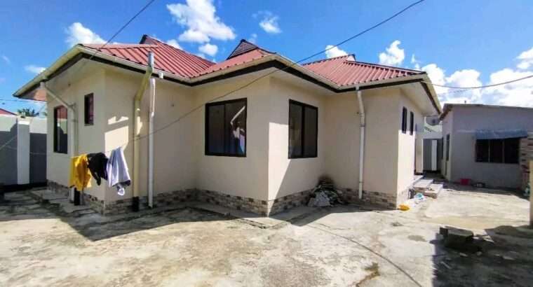 NYUMBA NZURI VYUMBA 4,TSHS.63 MIL,KIVULE-SOKONI