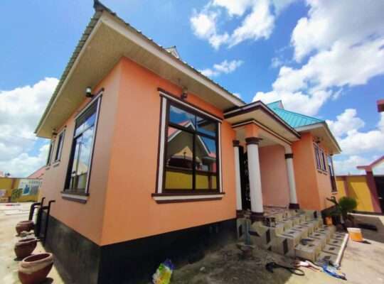 YA-VYUMBA VINNE (4) TSHS.55 MIL,KIVULE/MSONGOLA