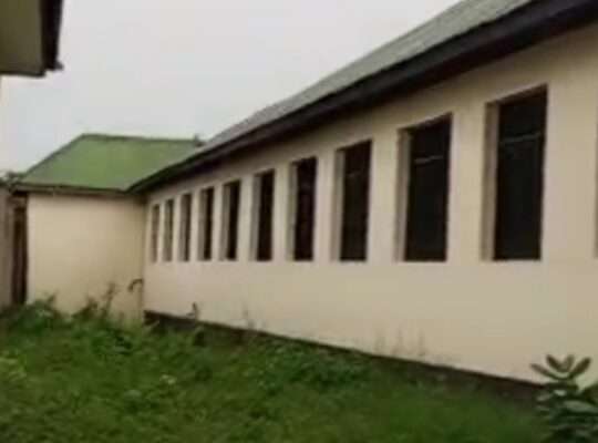 MAJENGO YA SHULE/EKARI 3,TSHS.1.5 BIL,KIBAHA.