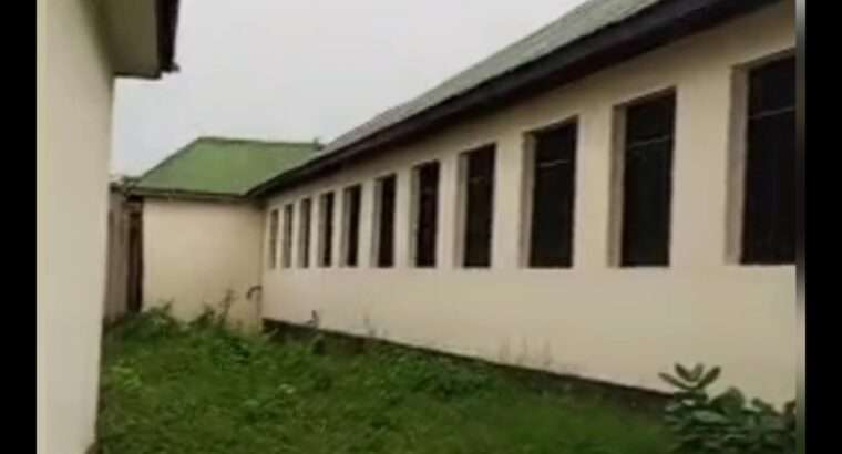 MAJENGO YA SHULE/EKARI 3,TSHS.1.5 BIL,KIBAHA.