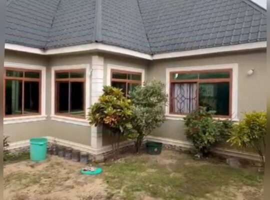YENYE HATI, VYUMBA 4,TSHS.195 MIL,MBEZI-MWISHO