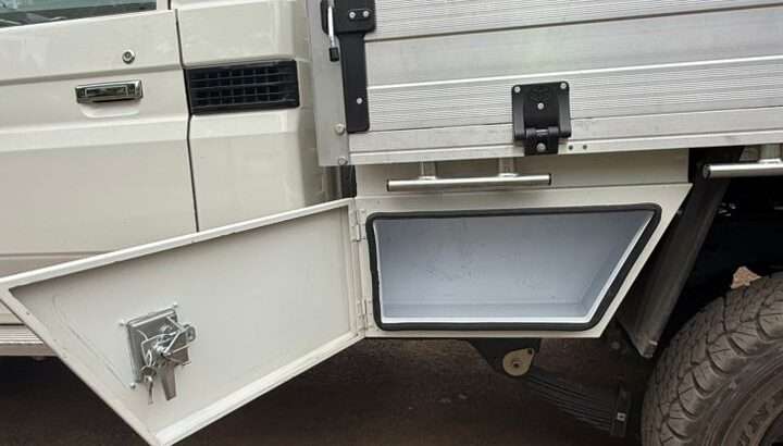 2024 land cruiser pick up