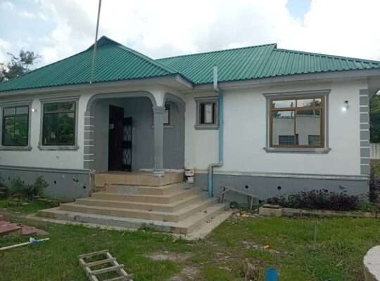 NYUMBA YA VYUMBA 3,TSHS.65 MIL,KILUVYA KWA KOMBA