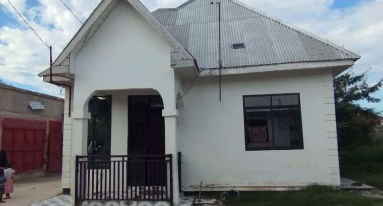 NYUMBA YA VYUMBA 3,TSHS.20 MIL,MAJOHE VIWEGE.