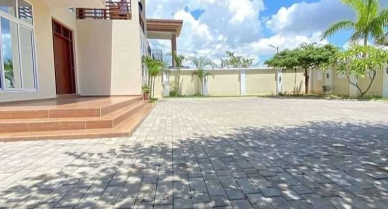 4 BDR UNFURNISHED POOL-HOUSE AT MBWENI JKT.
