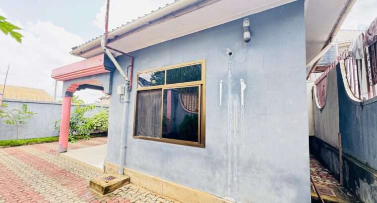 NYUMBA VYUMBA 3 YENYE HATI,TSHS.115 MIL,MAKONGO