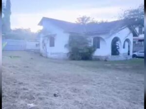 NYUMBA/KIWANJA SQM.1,100,MBEZI BEACH-MASSANA